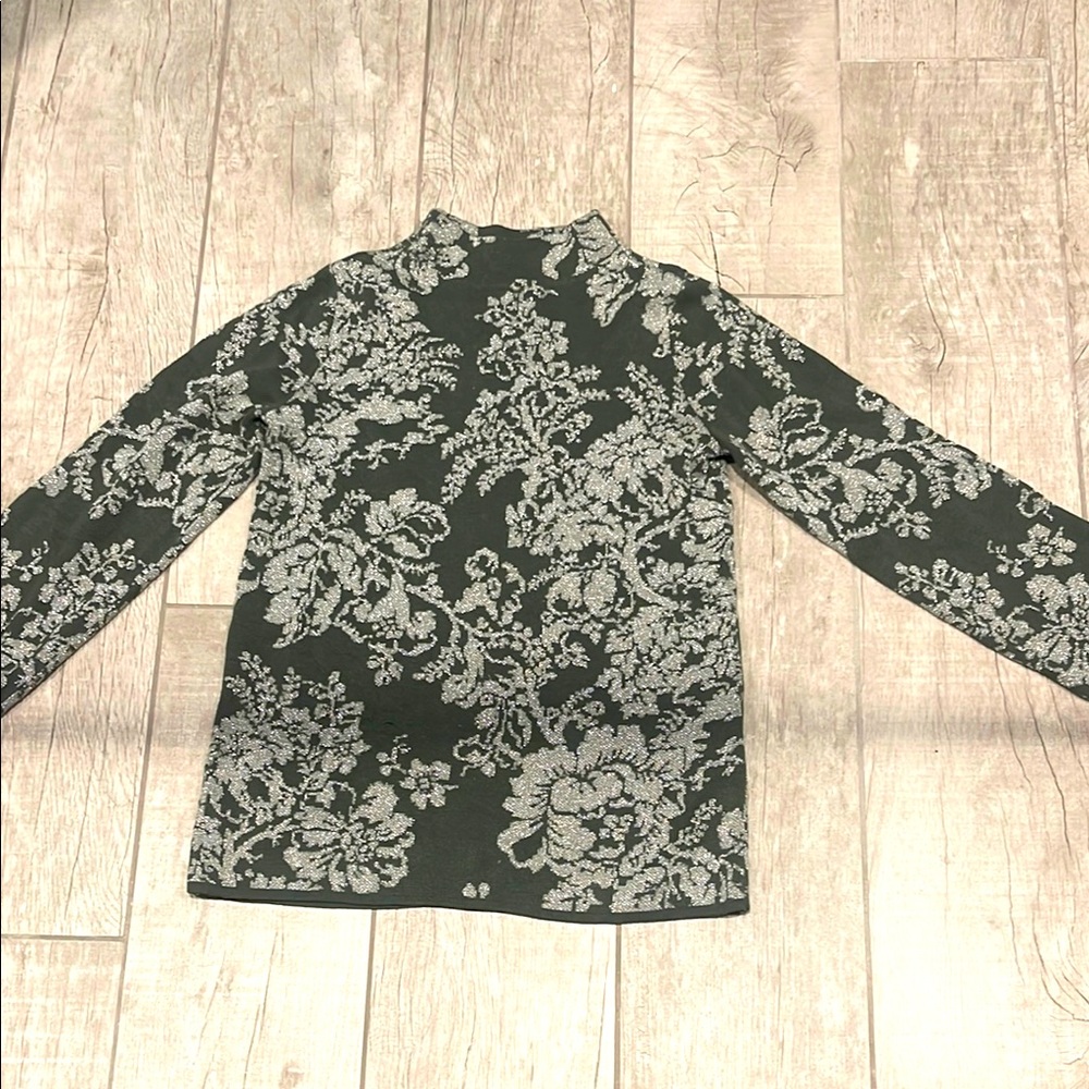 Floral Long Sleeve Top in Green and White